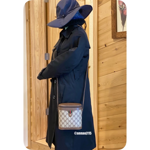 Gucci Bags Gucci Vintage Signature Binocular Crossbody Bag Poshmark